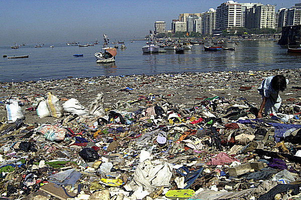 0426-plastic-water-pollution-ocean-wind
